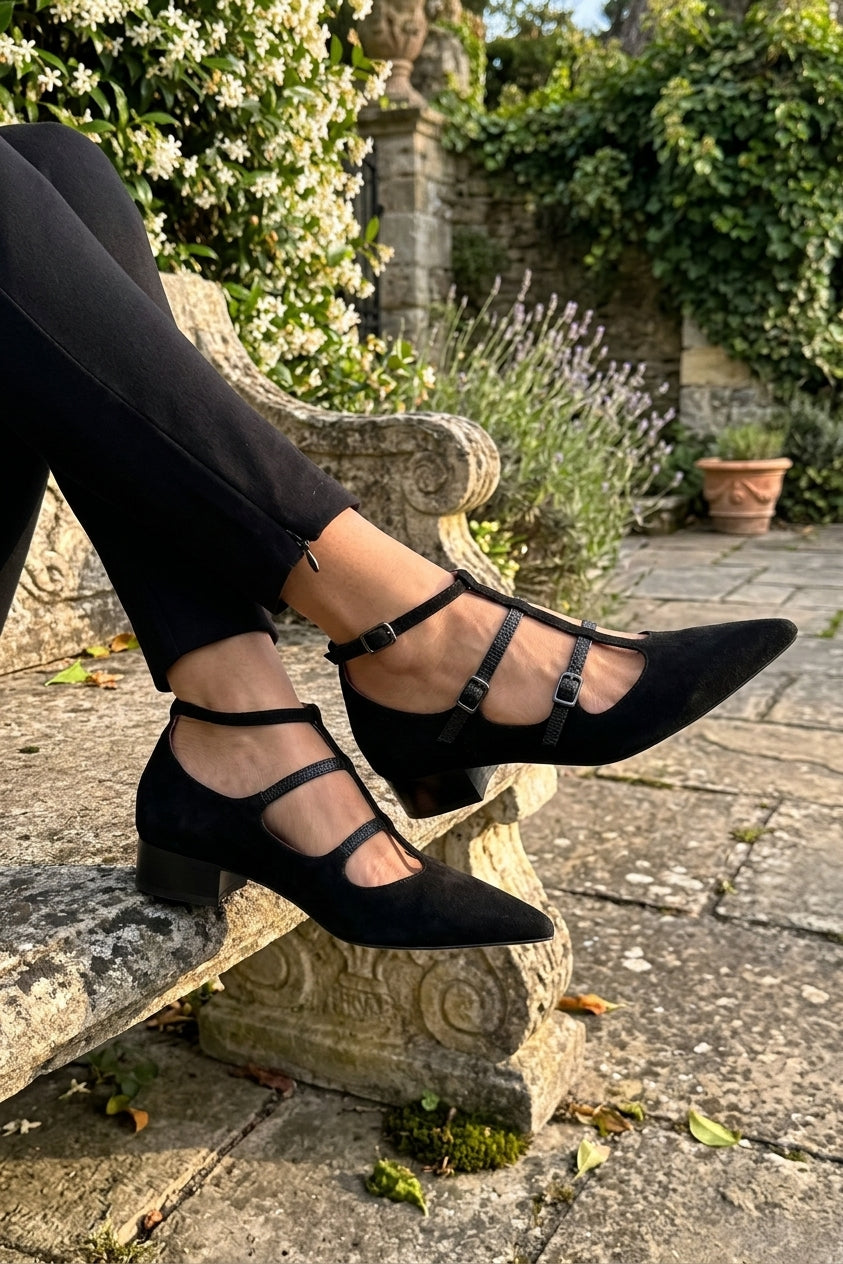 Claire | Czarne Szpilki Damskie z Paskiem – Eleganckie i Wygodne Obuwie na Każdą Okazję