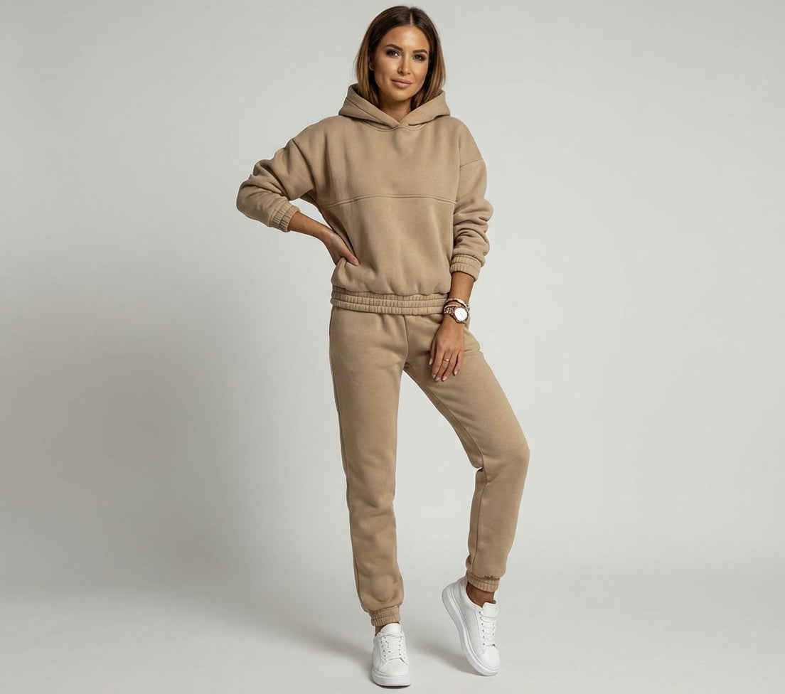 Stylowy Zestaw Dresowy Damski z Kapturem i Joggerami | Wygodny Strój na Co Dzień dla Elegancji i Komfortu 8