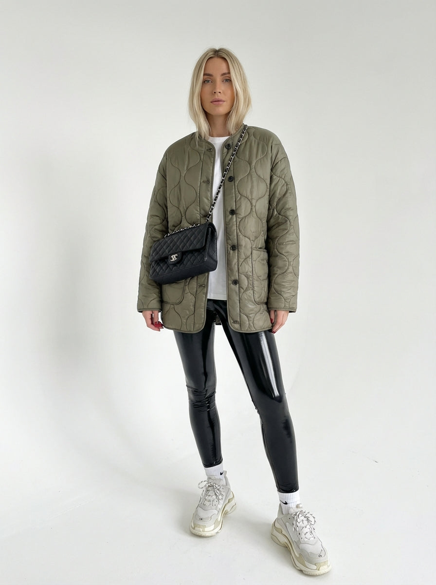 Daniela - Damska kurtka pikowana z guzikami