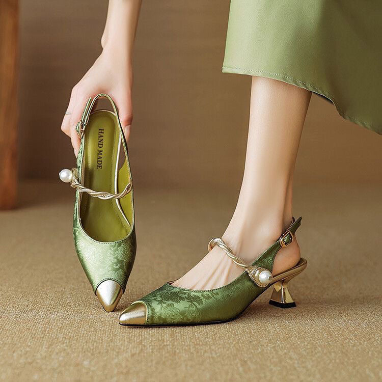 Savana | Szpilki wieczorowe – Luksusowe jedwabne obuwie w stylu vintage z metalicznym noskiem