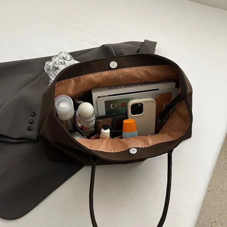 Stylowa Torba na Ramię z Zamszu z Dwiema Uchwytami | Pojemna i Elegancka dla Kobiet 9