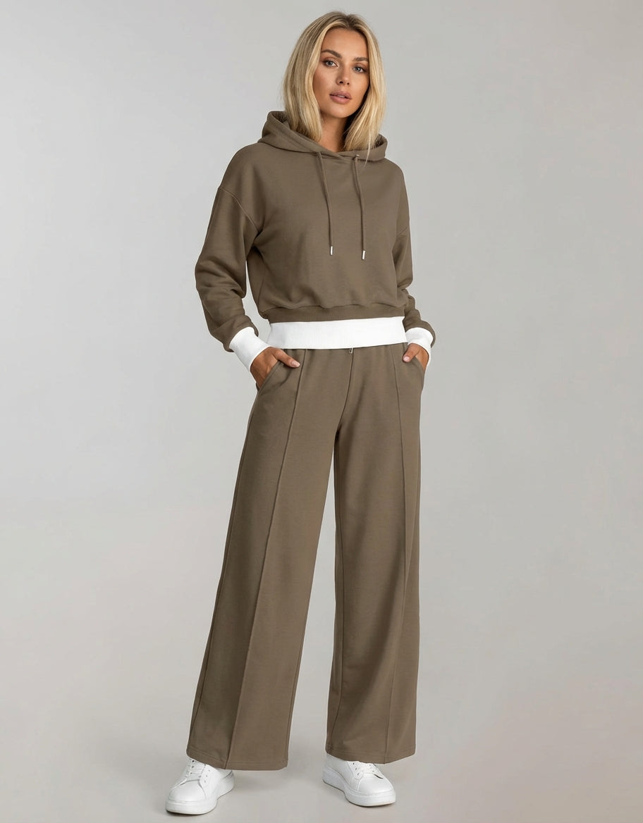 Stylowy Zestaw Dresowy z Kapturem i Szerokimi Spodniami dla Kobiet | Komfortowy i Modny Look 4