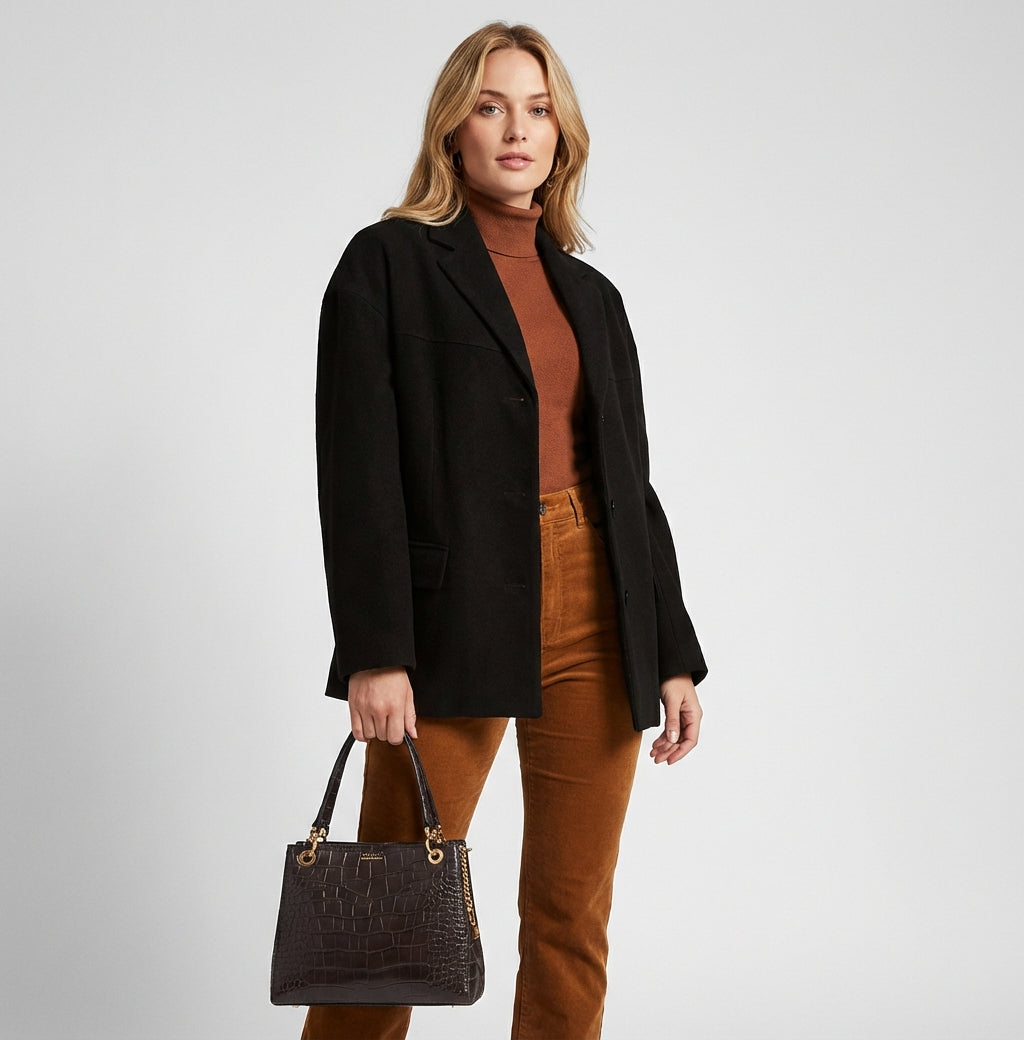 Stylowy Płaszcz Skórzany Damski Oversize z Miękkim Wykończeniem | Modny Krój dla Wygody i Stylu 10