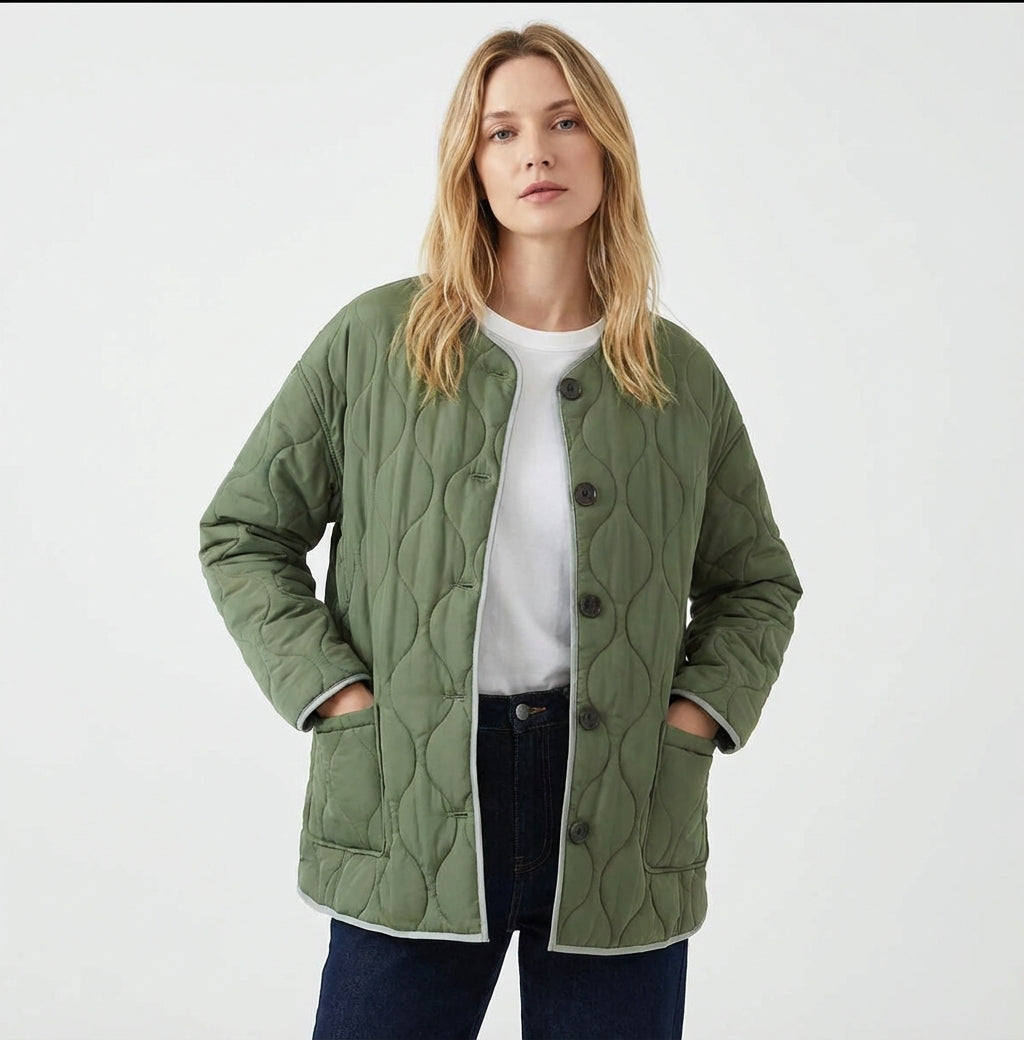 Daniela - Damska kurtka pikowana z guzikami