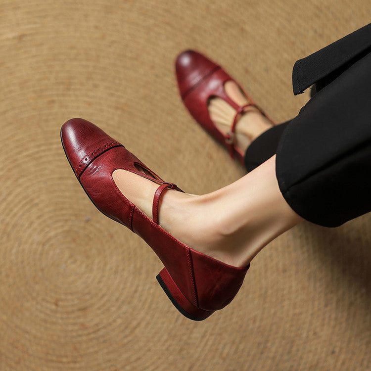Graneth | Buty skórzane na płaskiej podeszwie – Eleganckie czółenka damskie z paskiem T