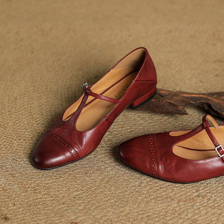 Graneth | Buty skórzane na płaskiej podeszwie – Eleganckie czółenka damskie z paskiem T