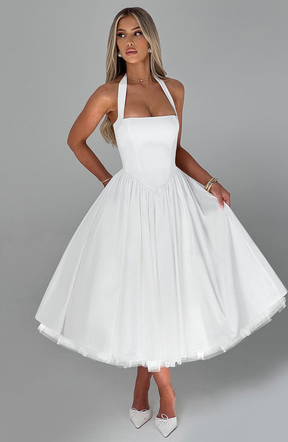 Lena | Sukienka midi na wesele – Elegancka sukienka koktajlowa z dekoltem halter