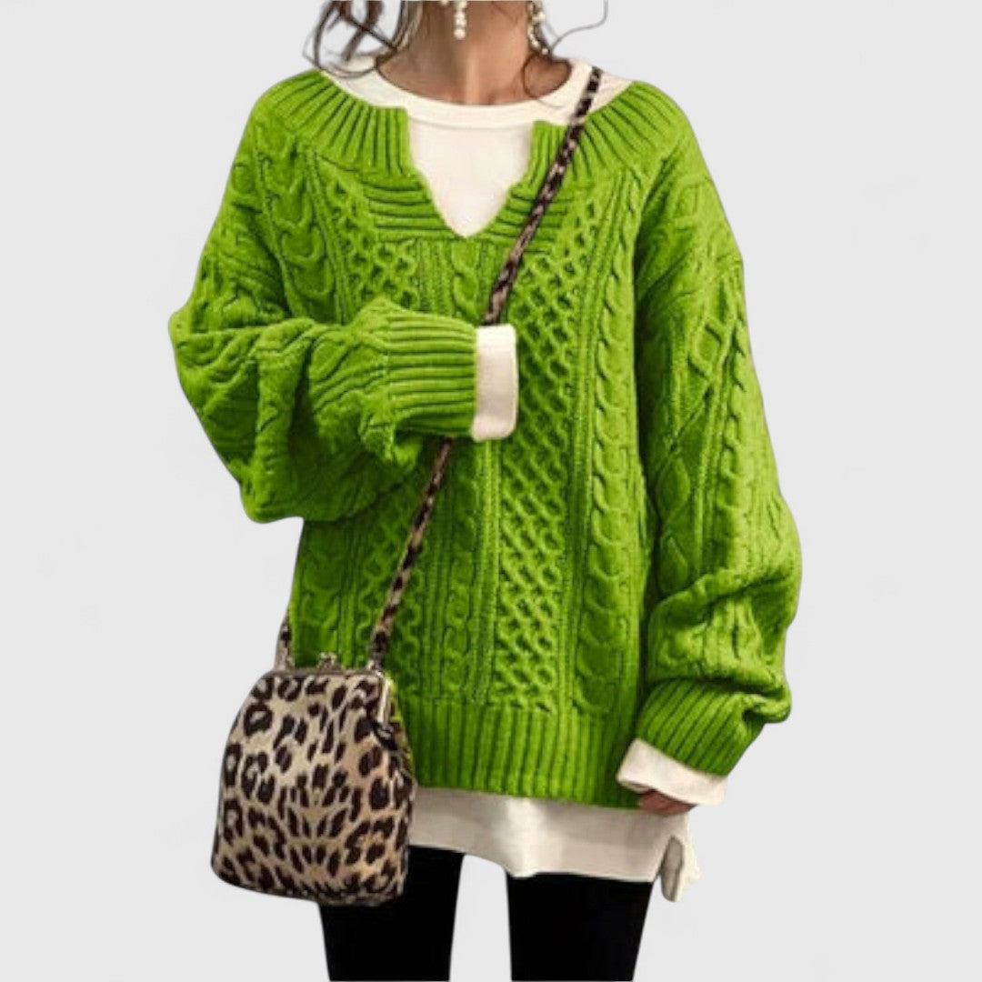 Oversize'owy sweter dzianinowy z wzorem w warkocze