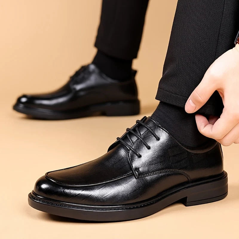 Buty męskie – Eleganckie skórzane derby z klasycznymi sznurowadłami w kolorze czarnym