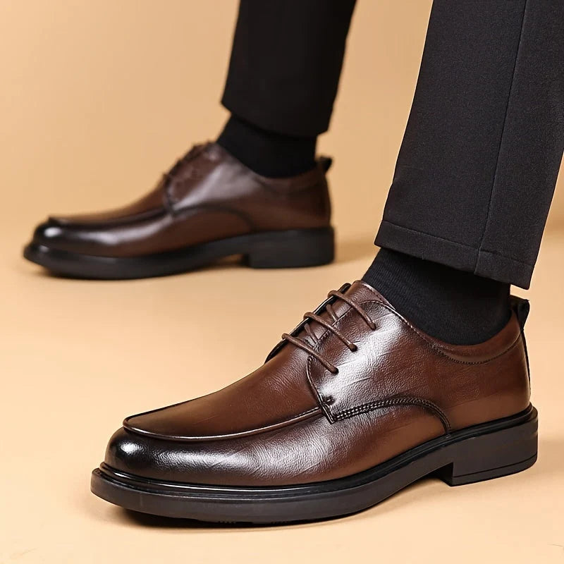 Buty męskie – Eleganckie skórzane derby z klasycznymi sznurowadłami w kolorze czarnym