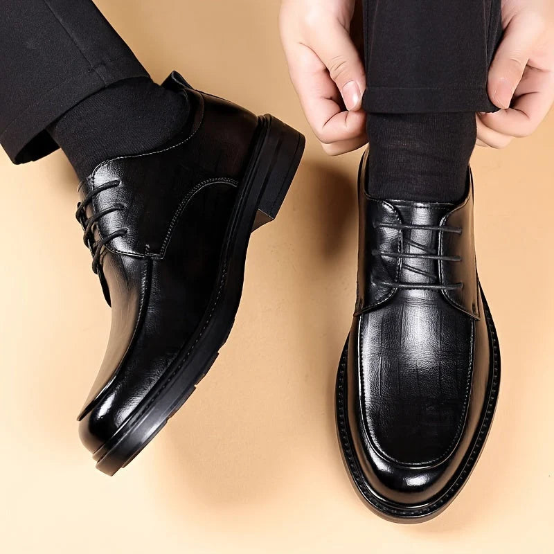 Buty męskie – Eleganckie skórzane derby z klasycznymi sznurowadłami w kolorze czarnym